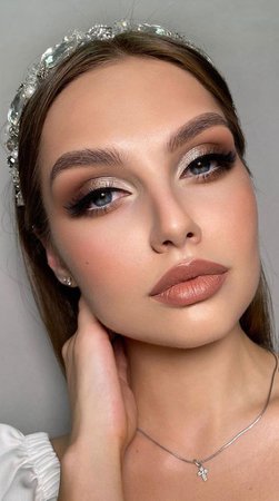 Beautiful Soft Neutral Makeup For Any Occasion | Prom makeup, Evening