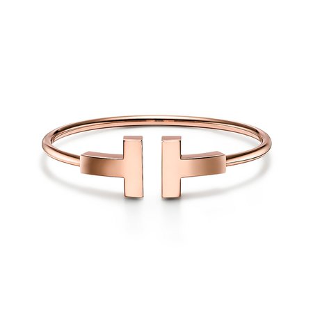 Tiffany T wide wire bracelet in 18k rose gold, medium. | Tiffany & Co.