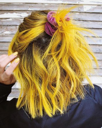 Shoulder Length Ombre Yellow Hair