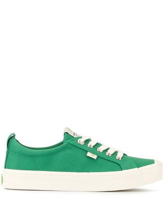 Cariuma Oca Low Green Canvas Sneaker Ss20 | Farfetch.Com