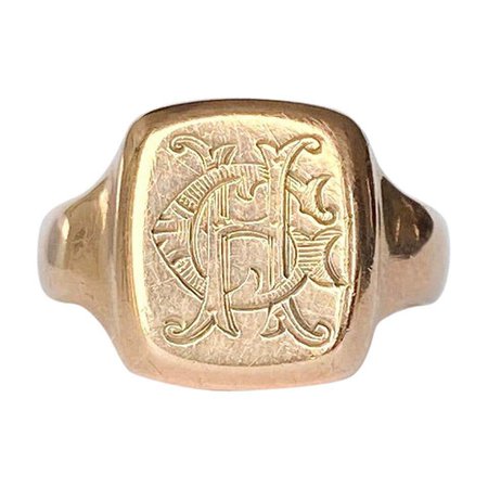Art Deco 9 Carat Gold Signet Ring For Sale at 1stDibs