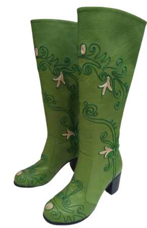 Embroidery suzani boots