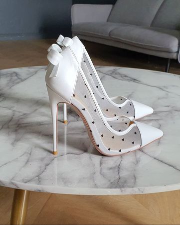white heel