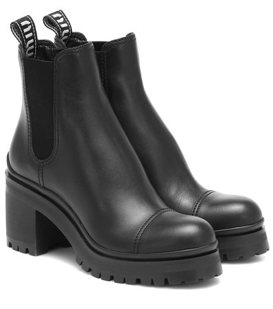 MIU MIU
Leather black ankle boots