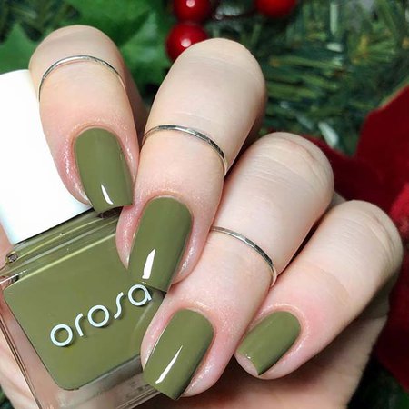 The 15 Best Green Nail Polishes to Shop Now | Who What Wear