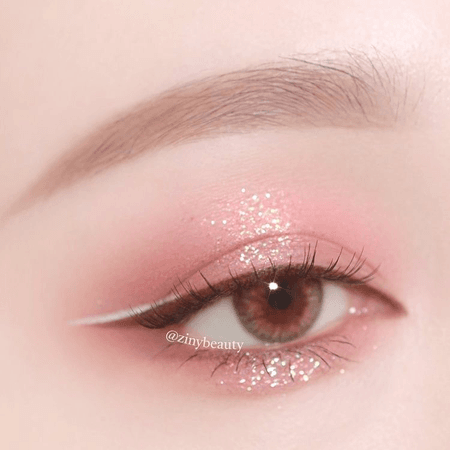 baby pink eyeshadow