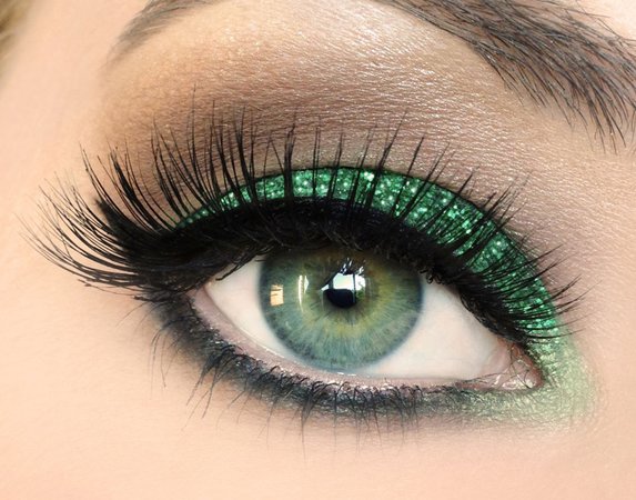 Glitter Green eye makeup