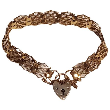 9 Ct Gold fancy gate bracelet heart padlock clasp England JHW : Green-Mannequin | Ruby Lane