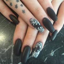 acrylic nails - black and white