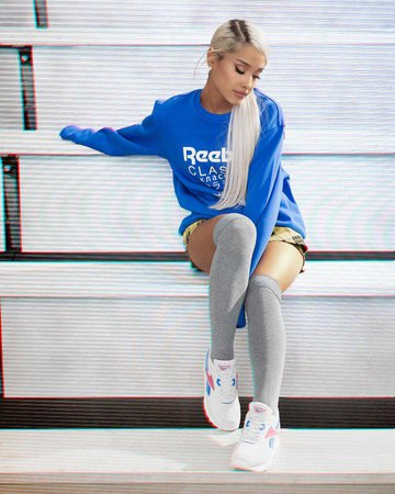 Reebok Women sur Instagram : Dangerous Classic (Noun): One who dares to express oneself without limitations. | #AlwaysClassic #Rapide @arianagrande