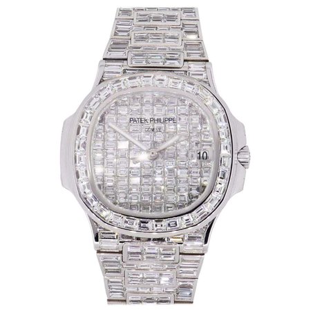 Patek Philippe 5711 Nautilus Wristwatch For Sale at 1stdibs