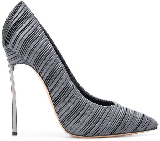 micro-pleated pumps