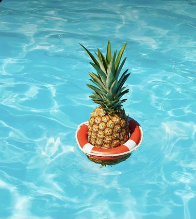 pineapple / @designsbyme