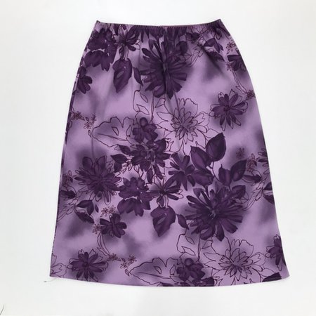 💅🏼90s/Y2k vintage midi skirt 💅🏼Purple watercolour... - Depop