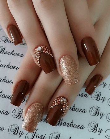Brown & Nude Shimmer Nails