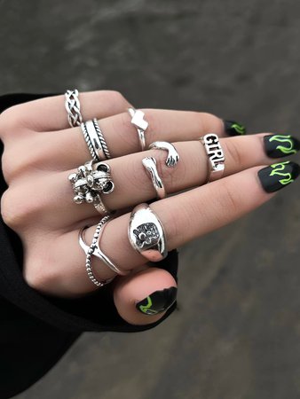 Emo rings green and black nails