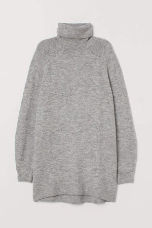 Long Turtleneck Sweater - Gray