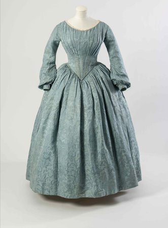 victorian dress 3