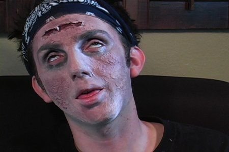 How to Make Zombie Makeup: 6 Steps (with Pictures)