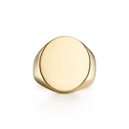 Oval signet ring in 18k gold. | Tiffany & Co.