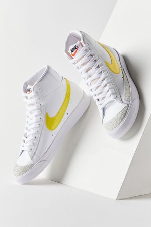 Nike Blazer Mid ’77 Essential Women’s Sneaker | Urban Outfitters