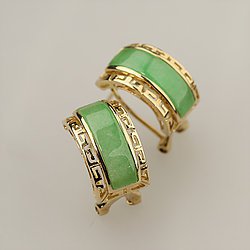 Solid 14K Gold Green Jade Earring