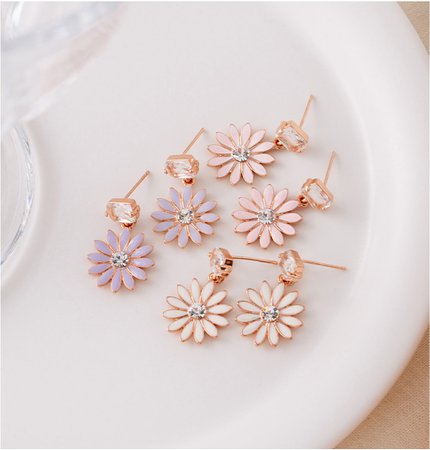 SOO & SOO Love Daisy Earrings | Earrings for Women | KOODING