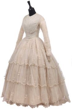 1850s wedding or summer dress (Pinterest)
