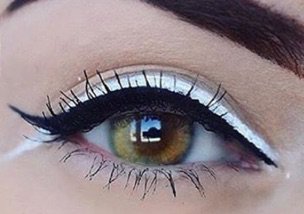 white winged eye makeup