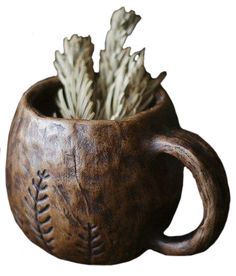 brown ceramic mug