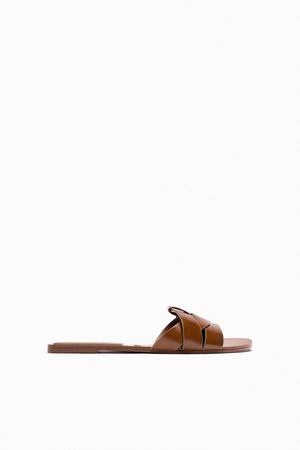 LOW HEELED CROSSED LEATHER SANDALS - Brown | ZARA United States