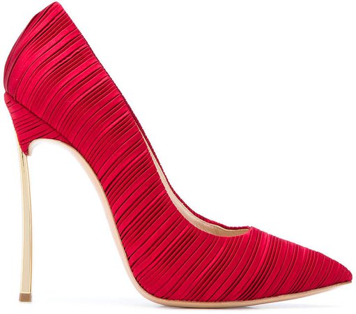 classic pleated pumps