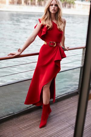Elie-Saab-Vogue-Resort-2019