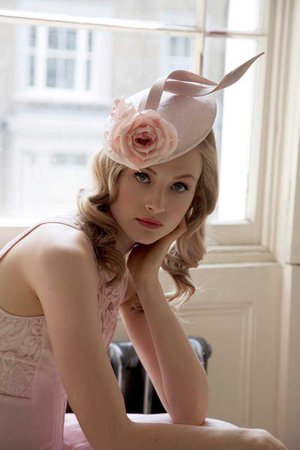 Joanne Edwards Millinery / London based milliner who handcrafts a unique and luxurious range of stylish ladies hats, headpieces and bridal accessories for weddings and race days