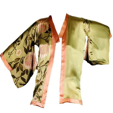 Unique Piece! Collector's Gucci by Tom Ford 2003 Kimono Silk Printed Jacket 38 For Sale at 1stDibs | tom ford gucci kimono, tom ford kimono, tom ford for gucci kimono