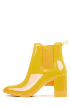 Water resistant heeled rain boot