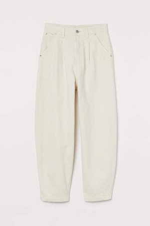 Balloon Ultra High Ankle Jeans - White