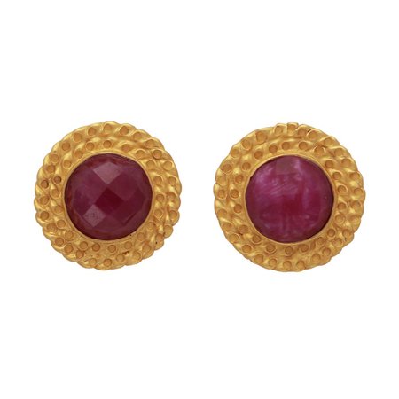 Dyed sapphire studs with hammered border – carouseljewels.com