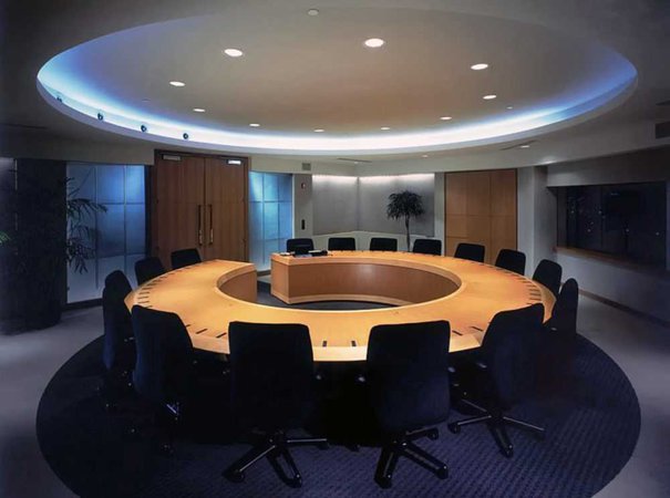 Custom Round Boardroom Table - Ambience Doré