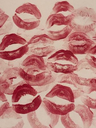 kiss, lipstick