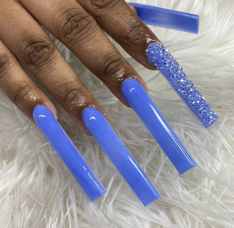 blue long nails