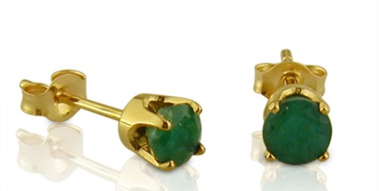 Earring emerald