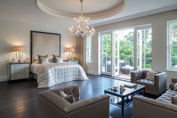 big-master-bedroom-classical-neo-palladian-mansion-dk-decor.jpg (1170×780)