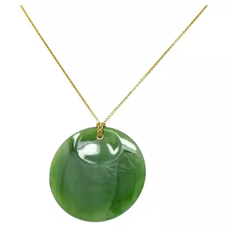 Large Elsa Peretti Tiffany and Co. Nephrite Jade 18 Karat Yellow Gold Necklace For Sale at 1stDibs | tiffany jade bean necklace, tiffany and co green necklace, elsa jade