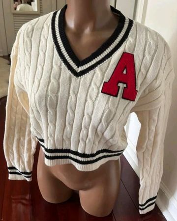 SHEIN Qutie 1pc Letter Patched Striped Trim Cable Knit Cricket Sweater