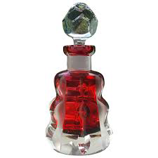 Ruby red perfume