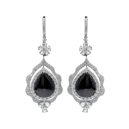 Le2885-118k White Gold and Pear Shape Black Diamond Earring For Sale at 1stDibs