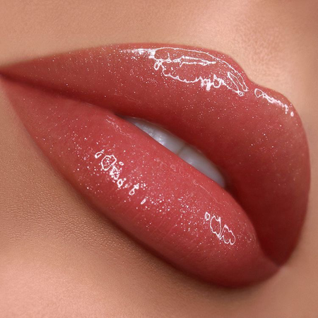 lip gloss