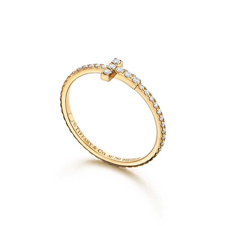 Tiffany T wire ring in 18k gold with diamonds. | Tiffany & Co.