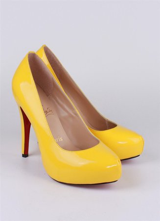 Christian-Louboutin-Yellow-High-Heels-2.jpg (581×800)